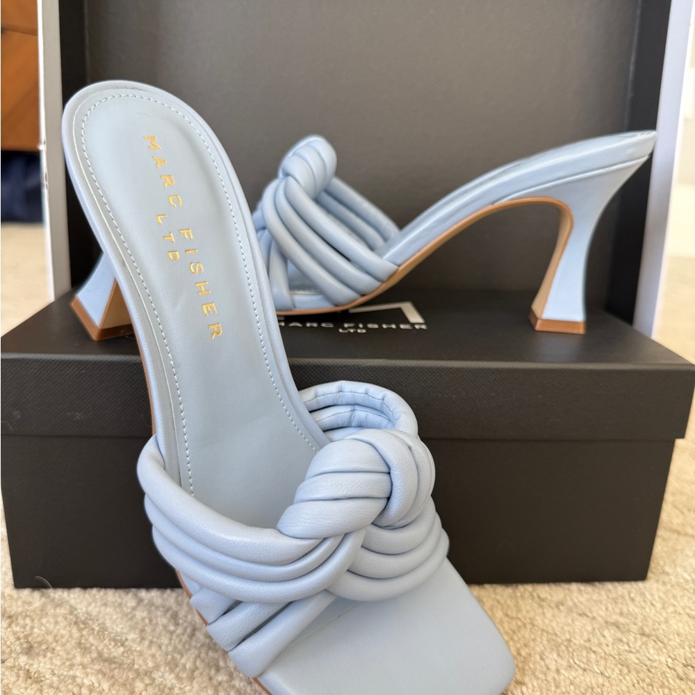 NWT / NIB Marc Fisher Women's Blue Heeled Sandals